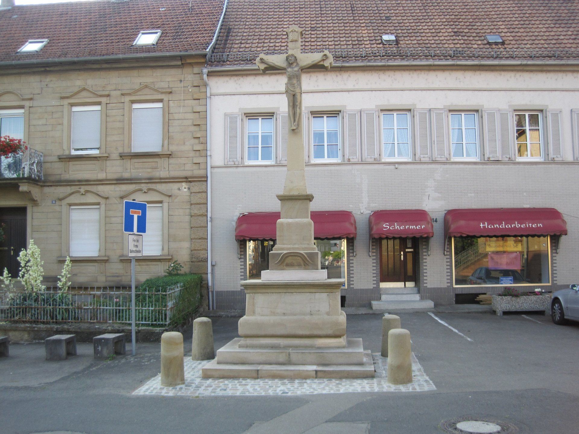 Pestkreuz in Lauterecken - Restaurierung und Wiederaufbau des 6m hohen Kreuzes in Lauterecken