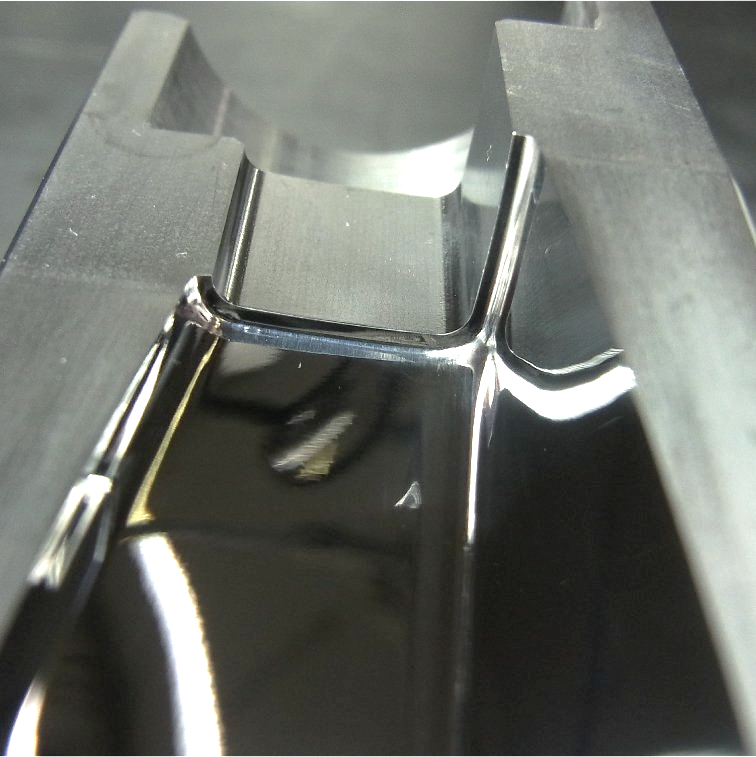 Detailfoto Hochglanzpolitur Detailfoto Hochglanzpolitur