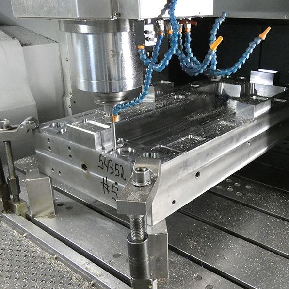 BORMAT - Herstellung von Formaufbauten für Spritz - und Druckgusswerkzeuge sowie Lohnbearbeitung im Bereich CNC-Fräsen, CNC-Drehen, Tieflochbohren und Schleifen BORMAT - Herstellung von Formaufbauten für Spritz - und Druckgusswerkzeuge sowie Lohnbearbeitung im Bereich CNC-Fräsen, CNC-Drehen, Tieflochbohren und Schleifen