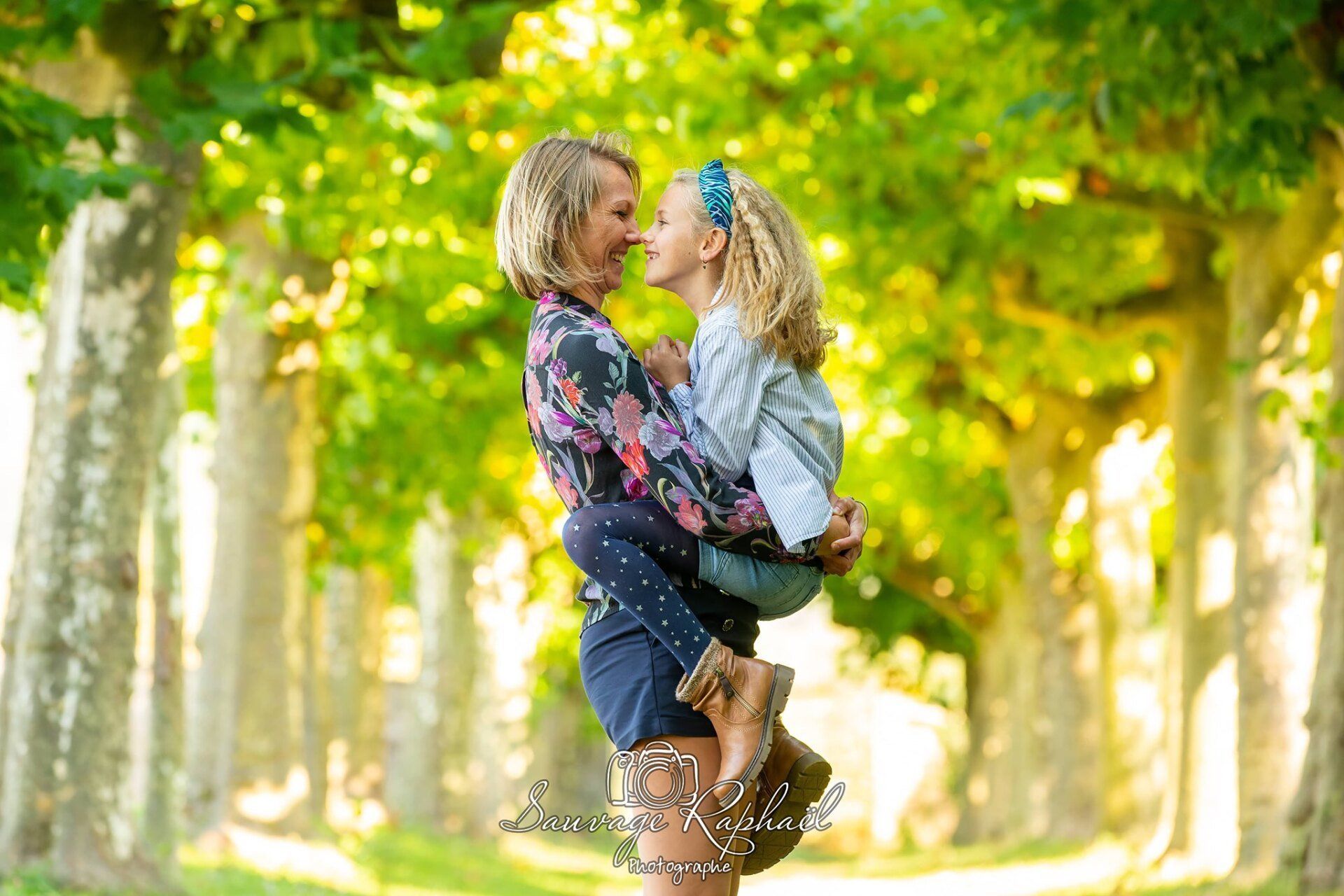 Une maman et sa fille pris en photo par un photographe de strasbourg