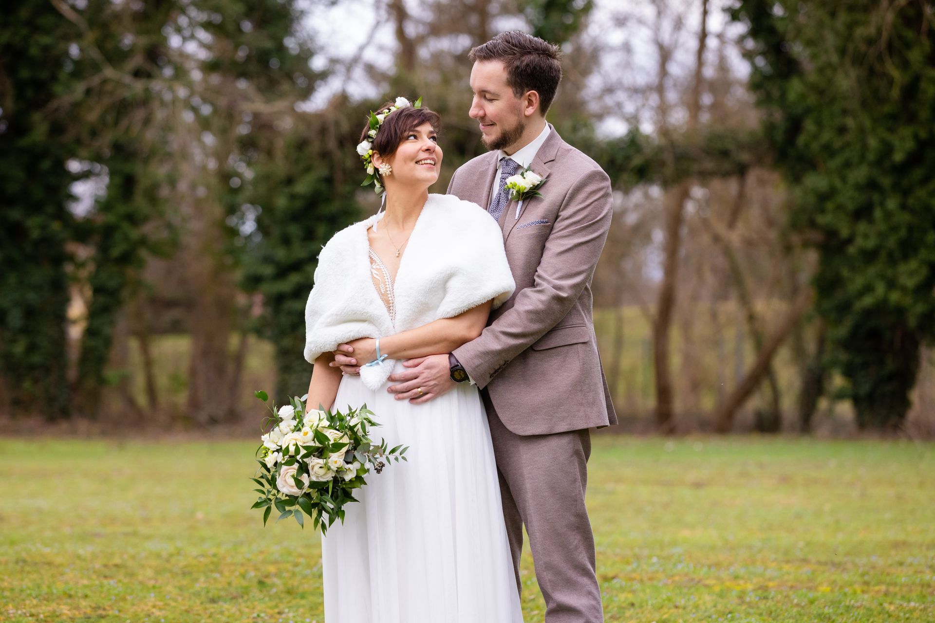 Mariage de Carolina et Sébastien Chateau de l'ill Photographe mariage strasbourg, couple de mariés au chateau de l'ill à Ostwald