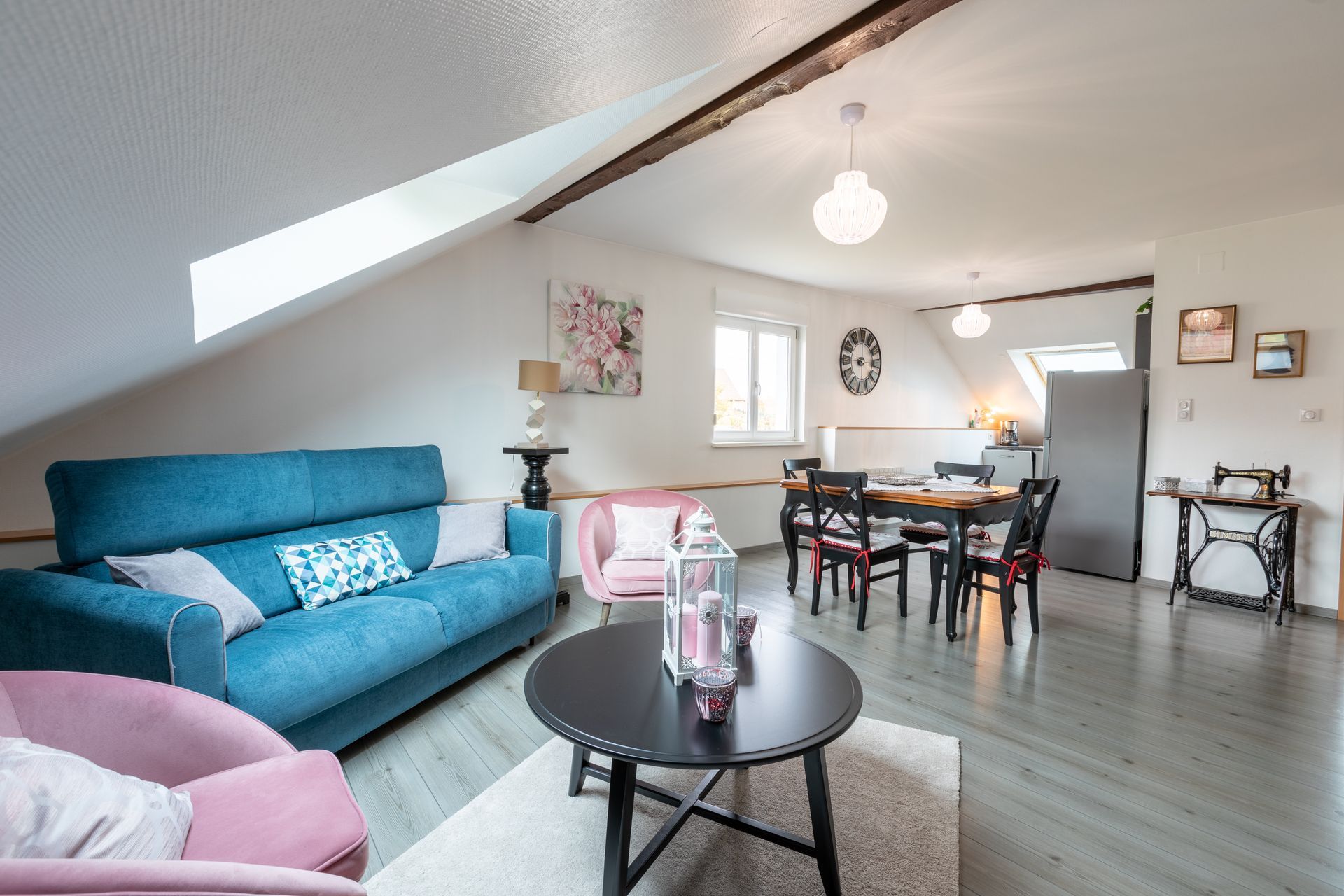 Photo immobilière Strasbourg - Rosheim Photo location immobilier à Strasbourg, salon, décoration maison, vente et location de bien, photo de vente maison alsace, Photographie immobilière, Photographie d'intérieur, Photographie d'architecture, Photographie de maisons, Photographie de propriétés, Photographie de biens immobiliers, Photographie de maisons à vendre, Photographie de maisons à louer, Photographie de bâtiments commerciaux, Photographie de résidences de vacances, Photographie de locations de vacances, Photographie de complexes hôteliers, Photographie de centres de villégiature, Photographie de propriétés haut de gamme, Photographie de propriétés de luxe, Photographie de chambres d'hôtes, Photographie de bureaux, Photographie de locaux commerciaux, Photographie de bâtiments industriels.