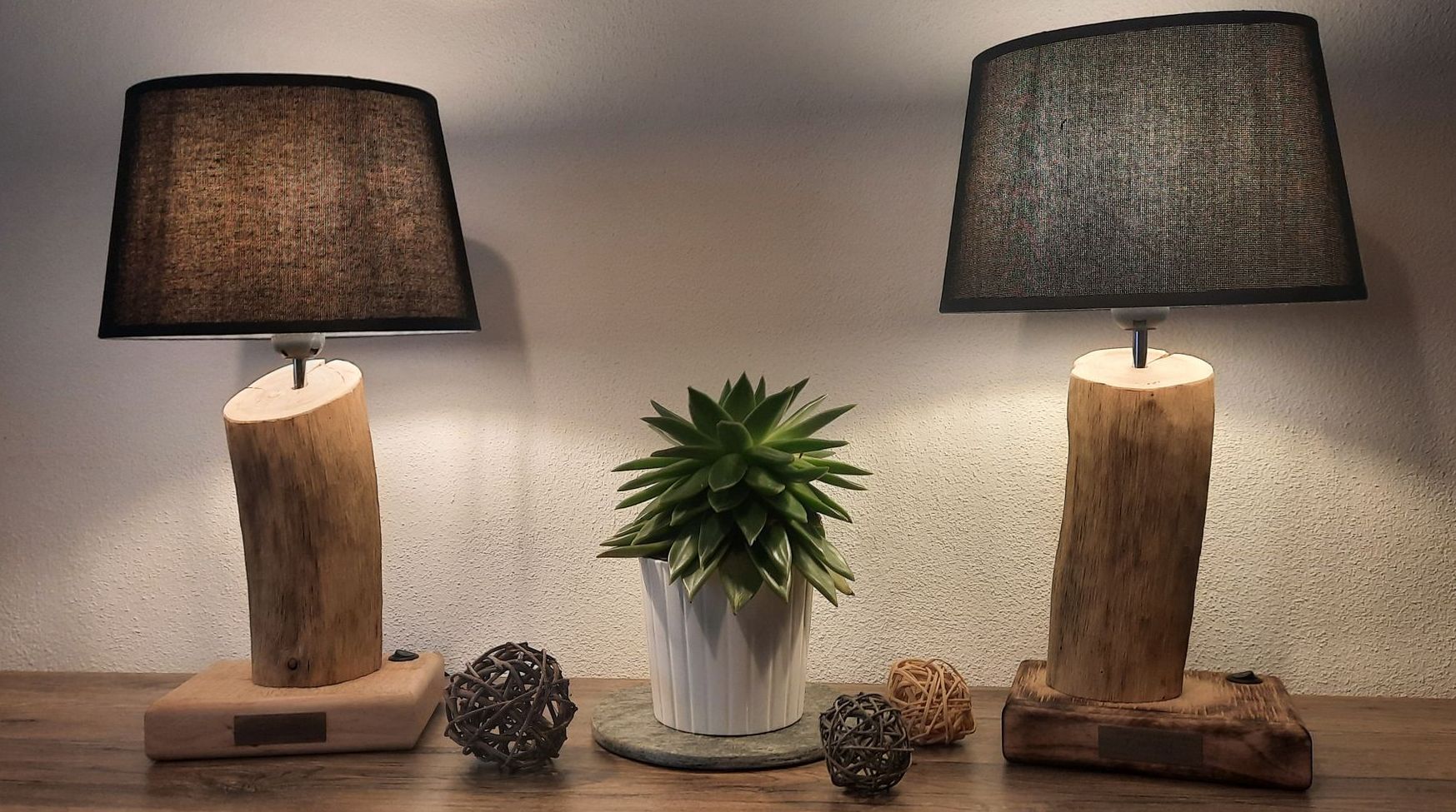 Modell: ULT1-25 (links) / ULT1-26 (rechts)