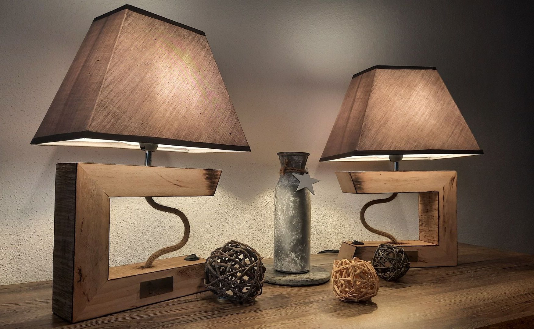 Modell: ULT2-10-10 NT Lampenschirm GRAU