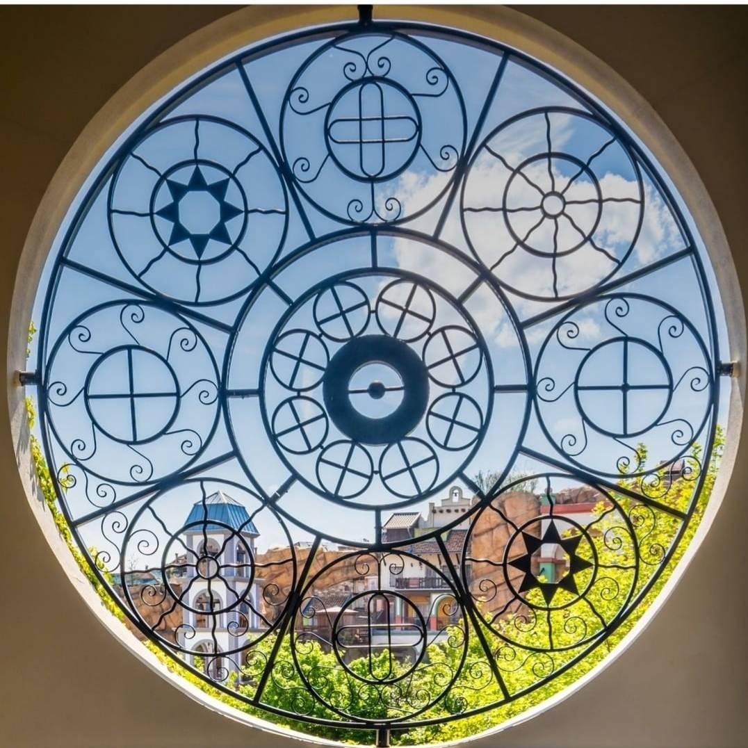 Schmiedearbeit Fenstergitter