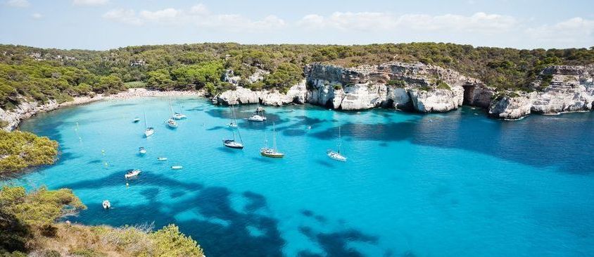Yachtcharter Balearen, ankern vor Menorca