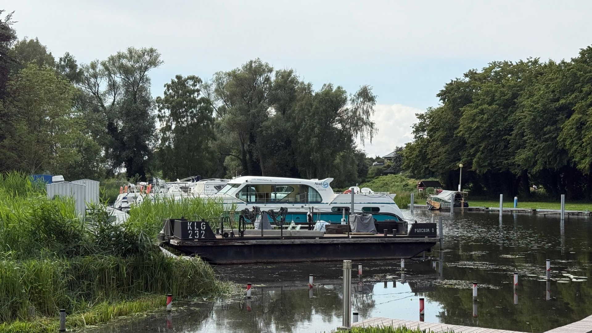 Hausboote im Hafen von Lübz
