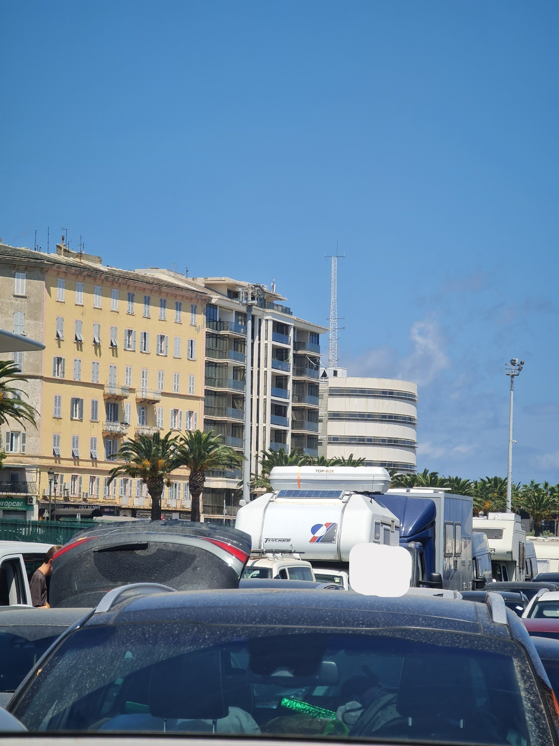 Bastia - Hafen - Warten - Schiff-Häuser
