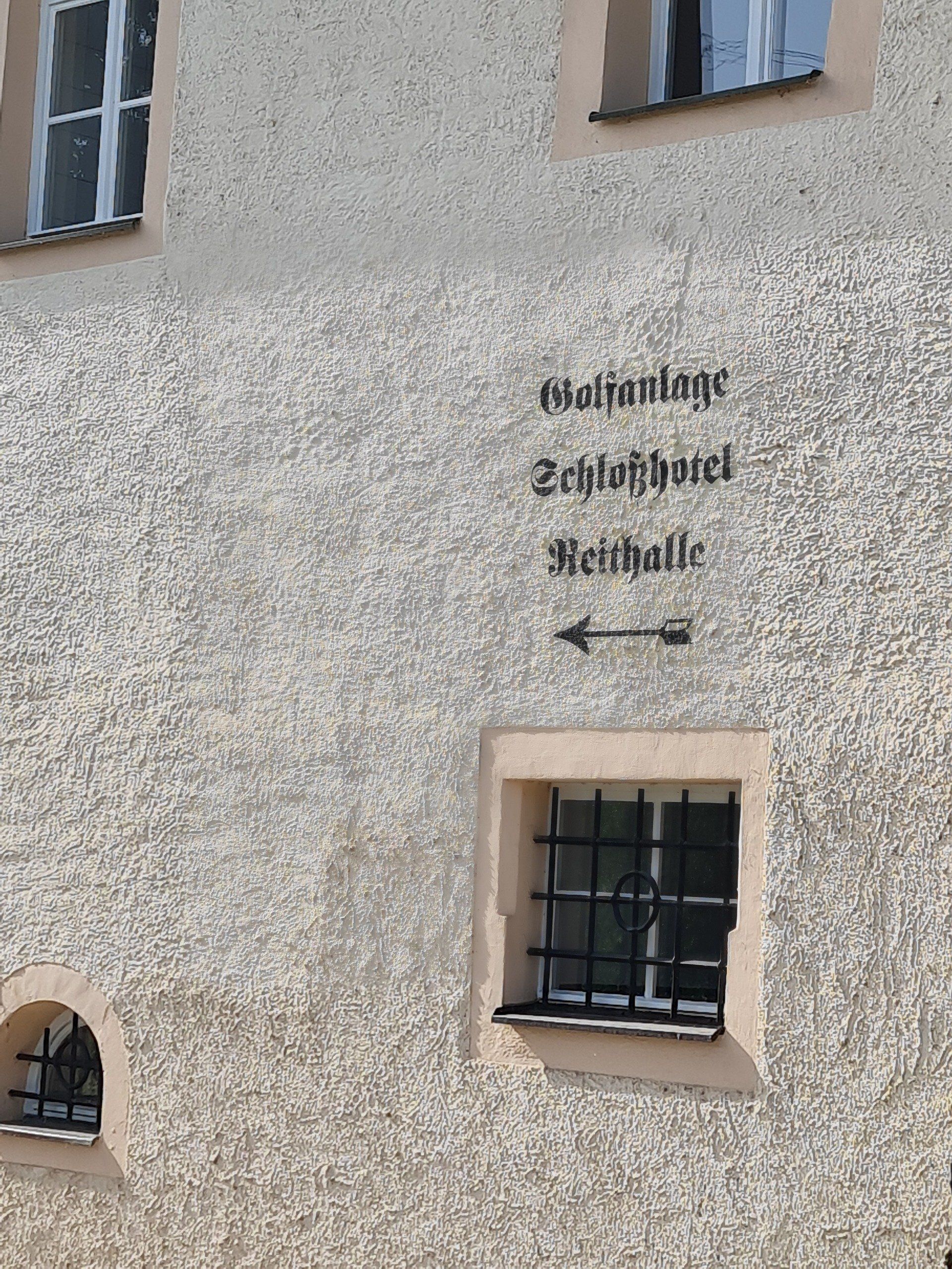 Wegweiser im Wadsserschloss