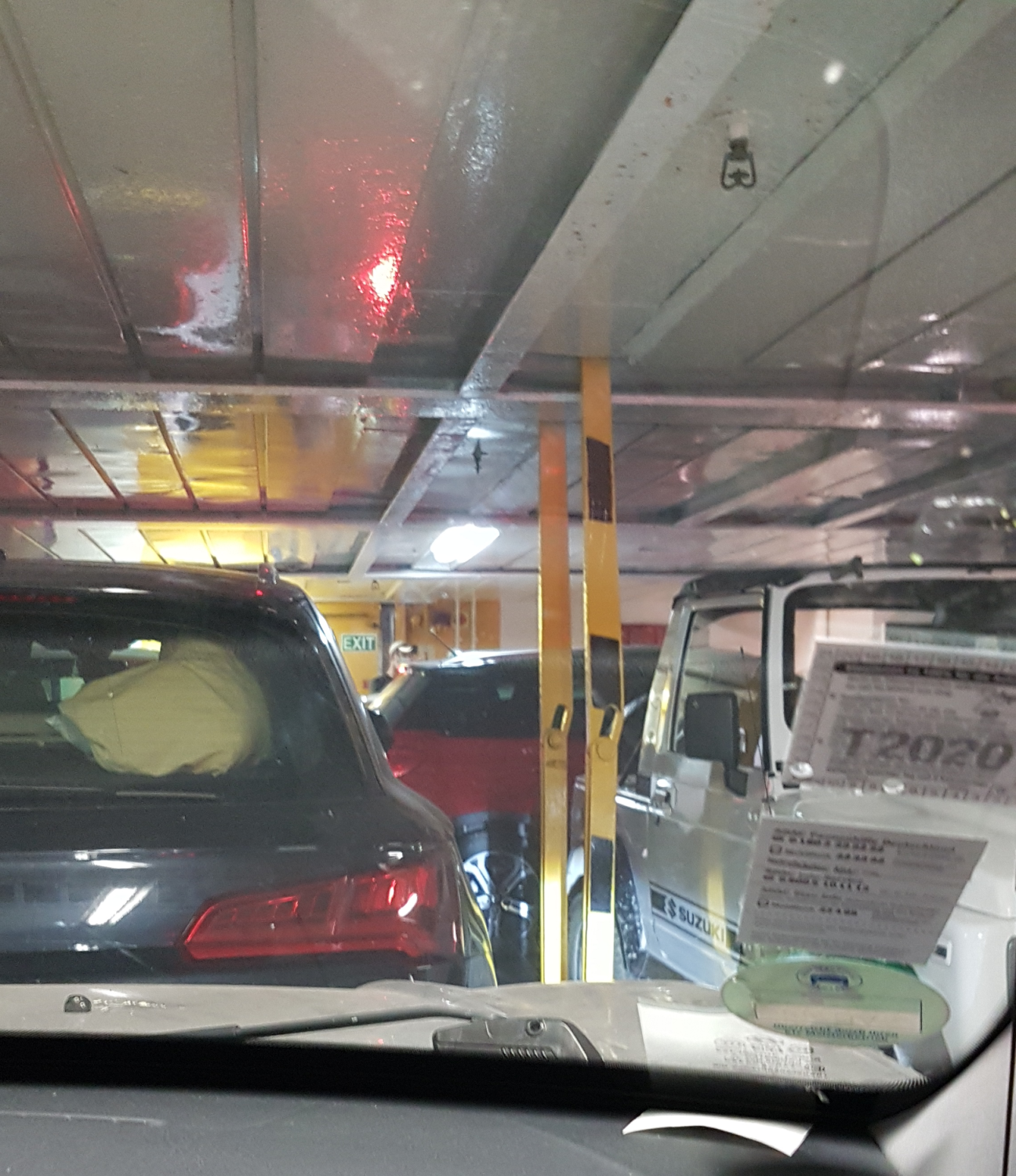 Autos auf der Fähre