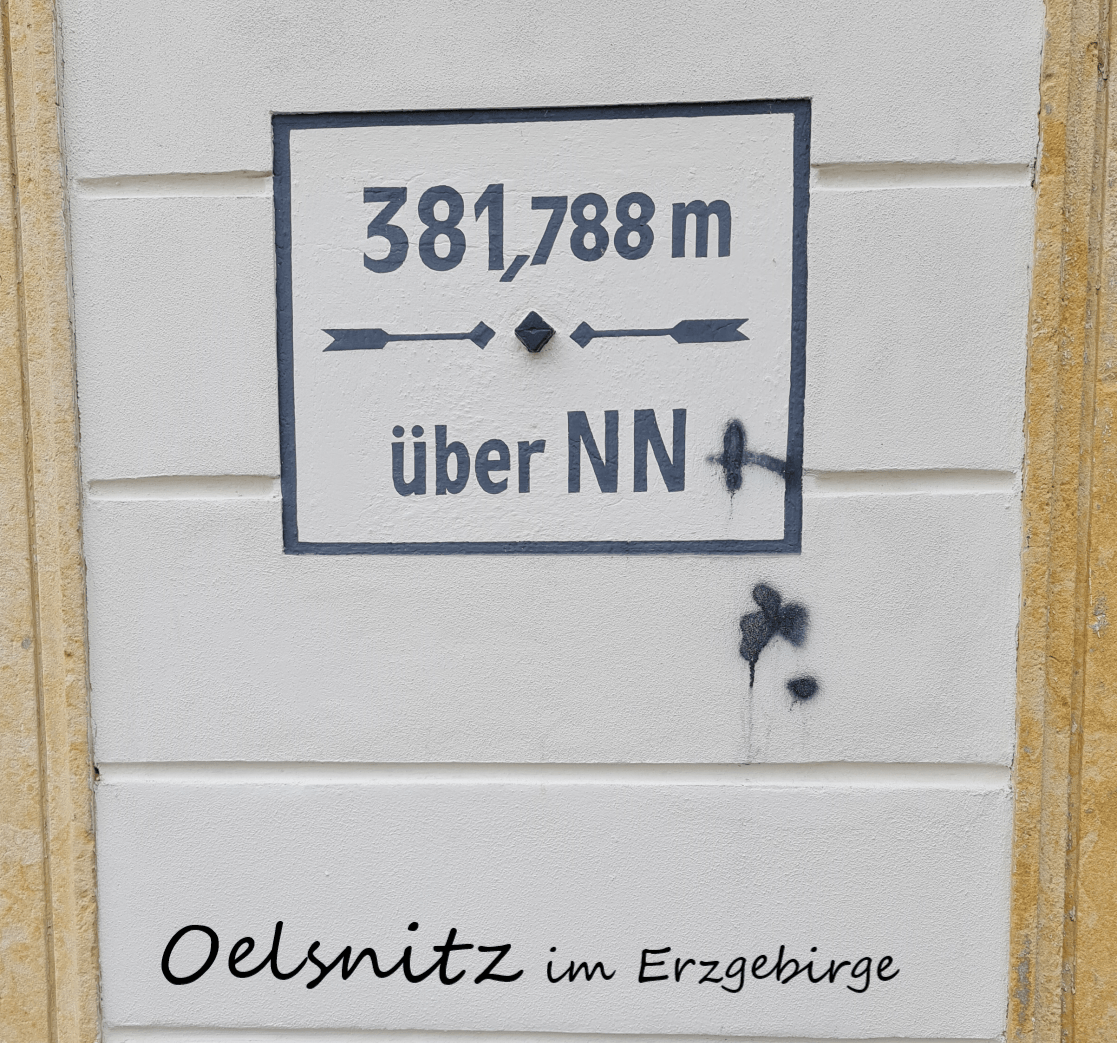 Über dem Meeresspiegel Oelsnitz im Erzgebirge Photo by: Viola Einert-Krug 381,788 m über dem Meeresspiegel liegt Oelsnitz/ Erzgebirge