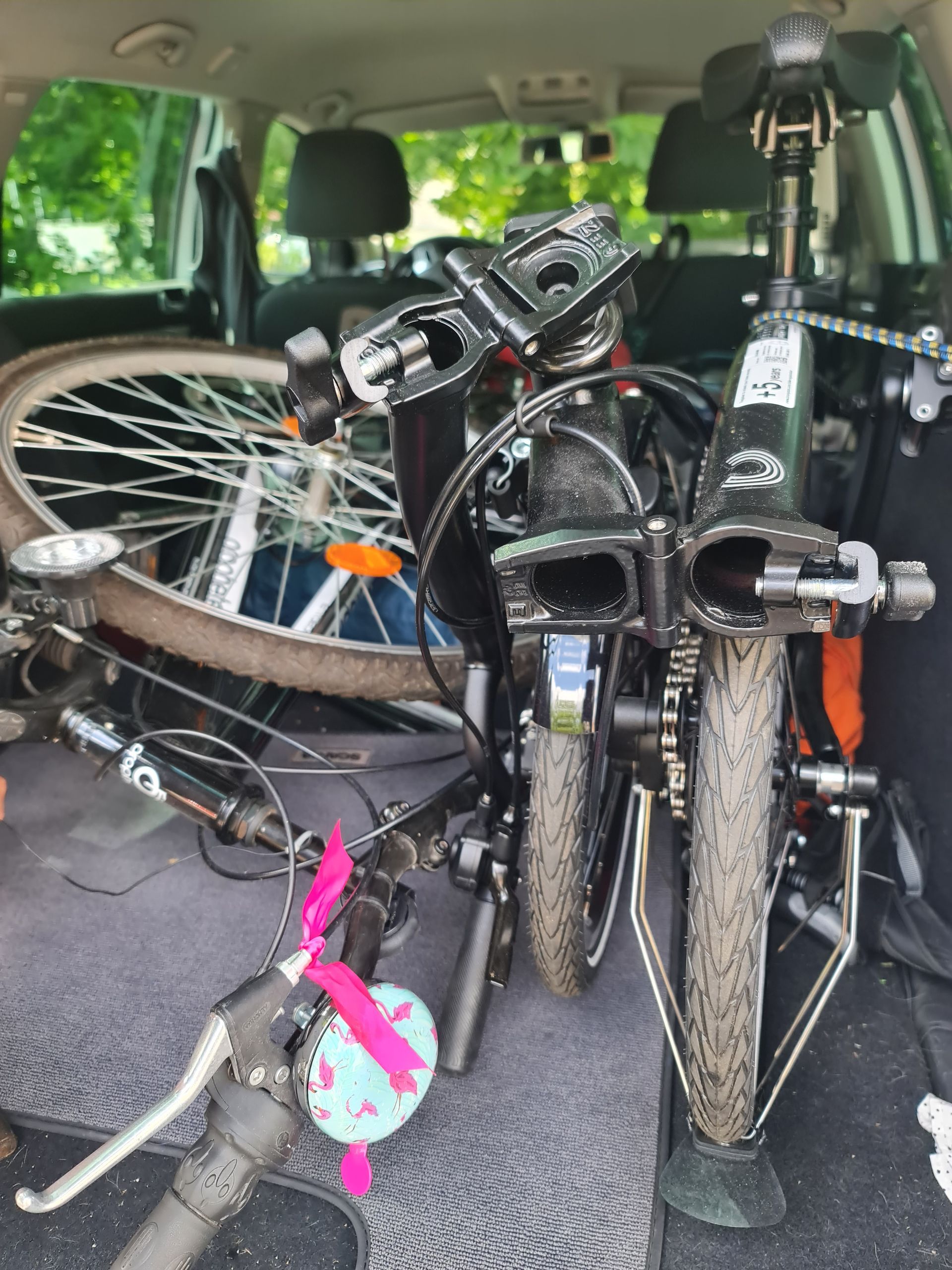 Friedensfahrt Foto by Viola Einert-Krug Fahrräder im Auto