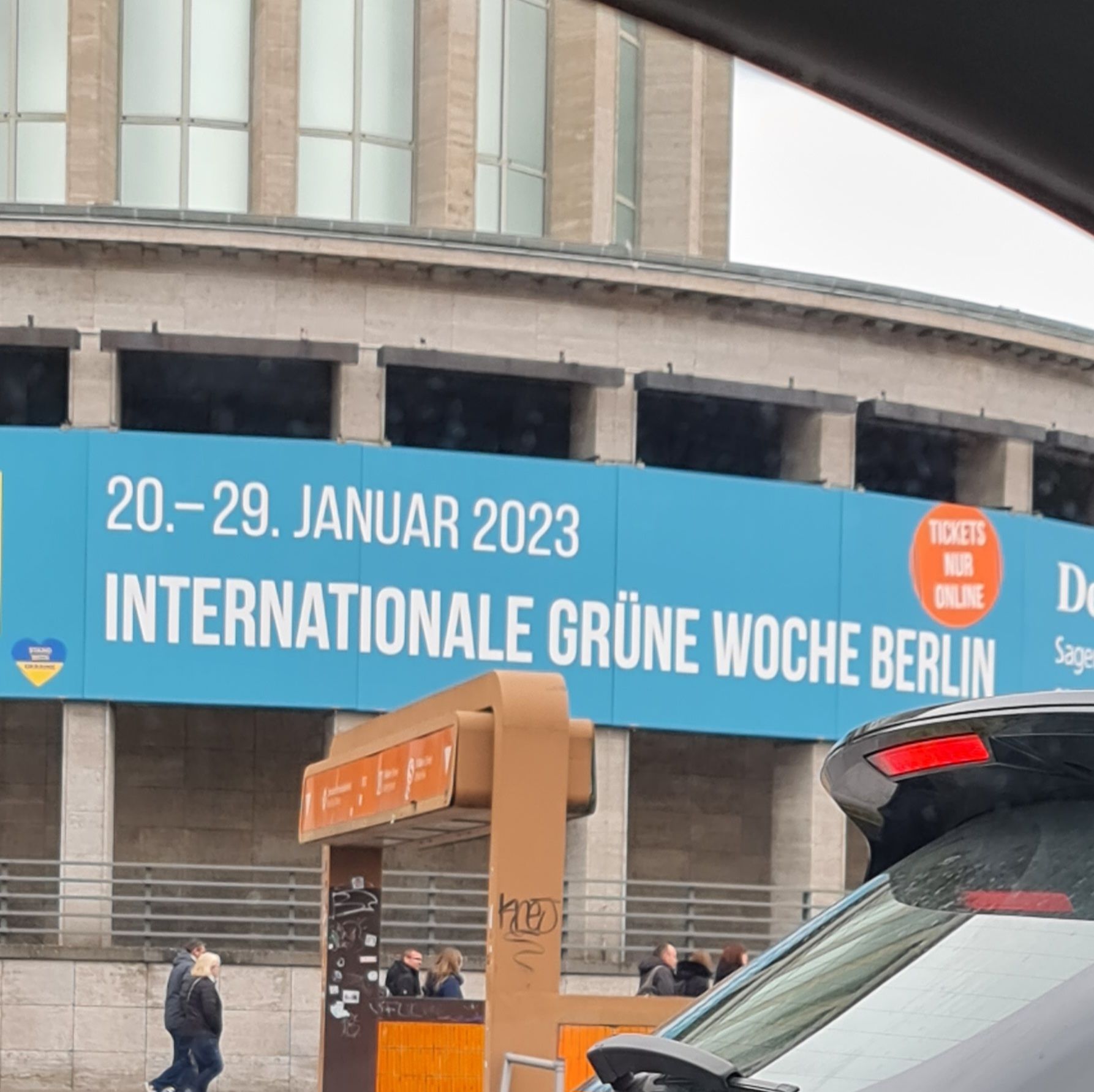 Banner mit Werbung für die Grüne Woche in Berlin 2023