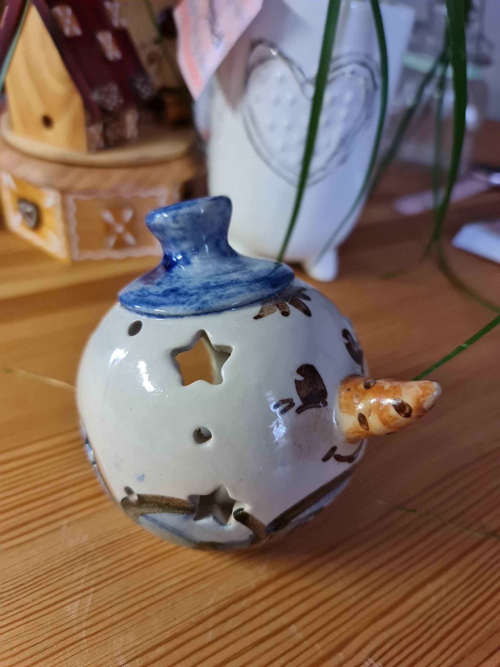 Schneeball als Schneemannkopf mit Möhrennase aus Keramik für en Teelicht von Heyde Keramik aus Jahnsdorf Erzgbirge