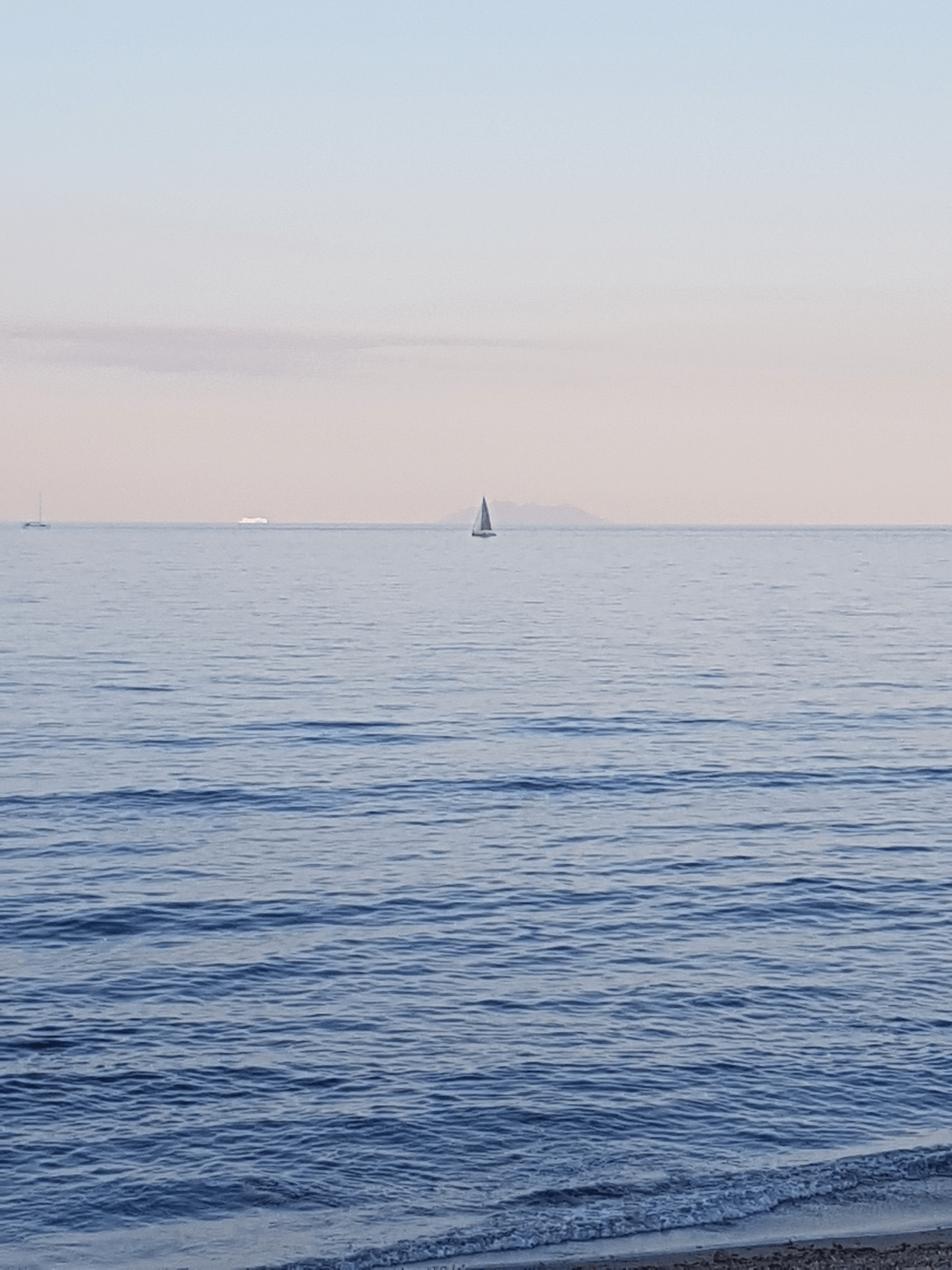 Mittelmeer-Segelschiff-Horizont-Insel Monte Christo