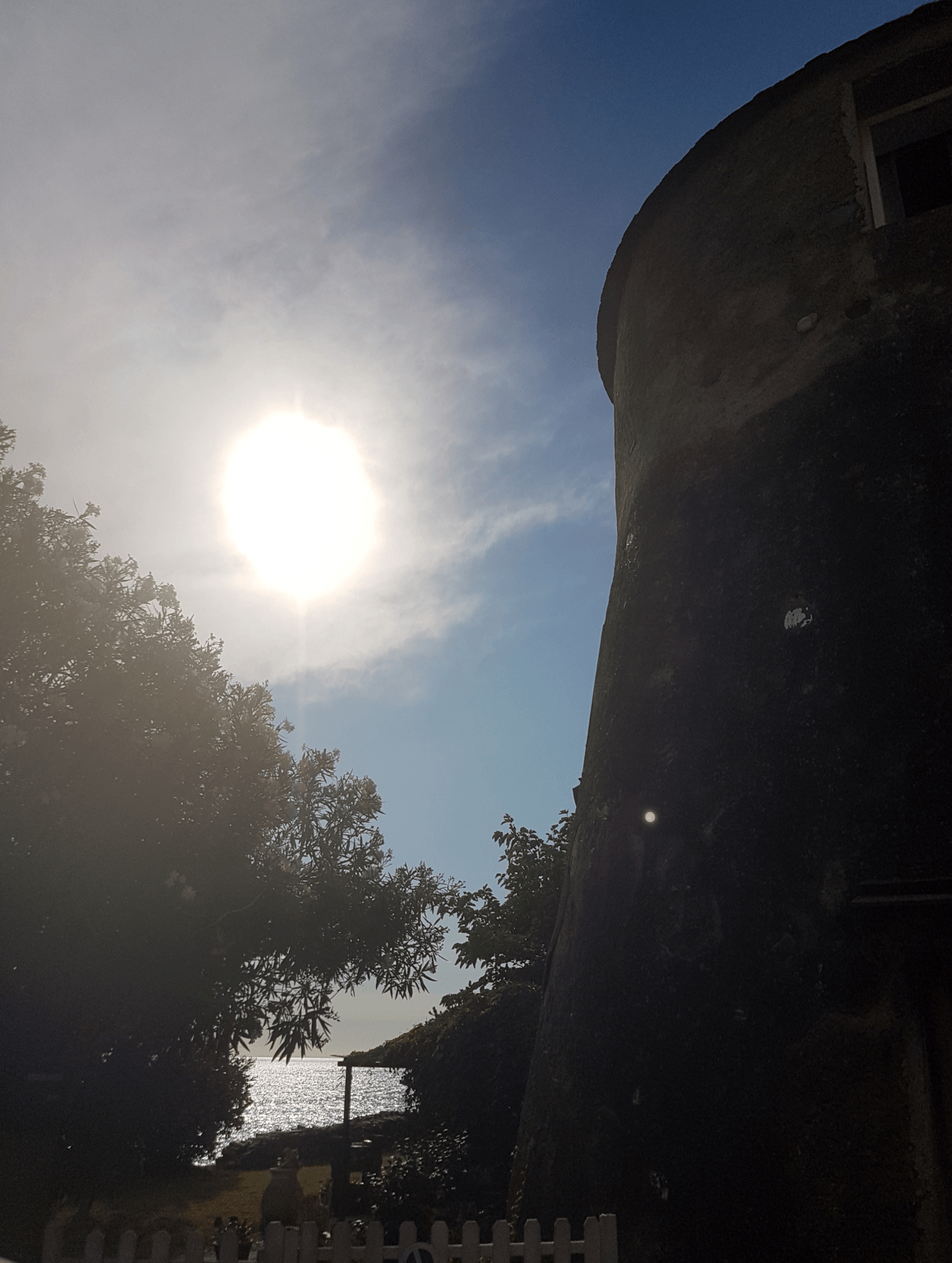 Genueserturm in Korsika am Abend Meer