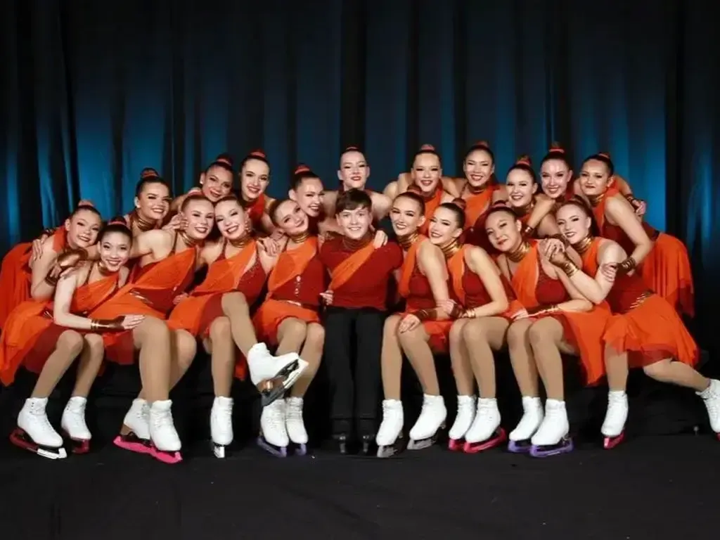 NSSA Synchronised Skating Squad: Ice Stars - Advanced Novice NSSA Synchronised Skating Squad: Icicles Junior