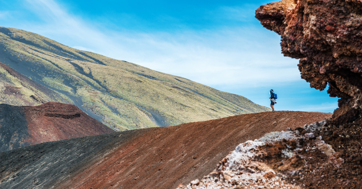 Scopri Etna3340, l’agenzia specializzata in escursioni sull’Etna. Tour in funivia, trekking all’alba