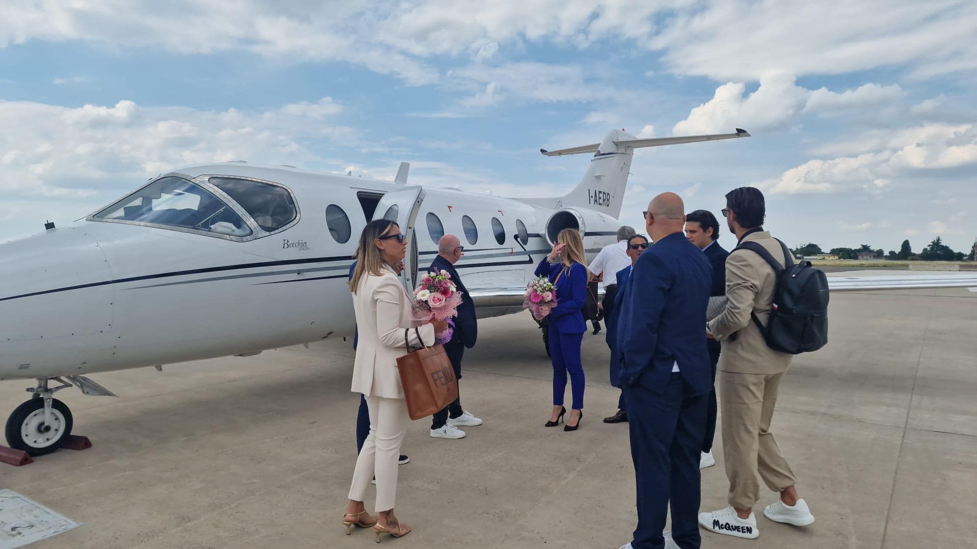 fly free airways compagnia aerea privata