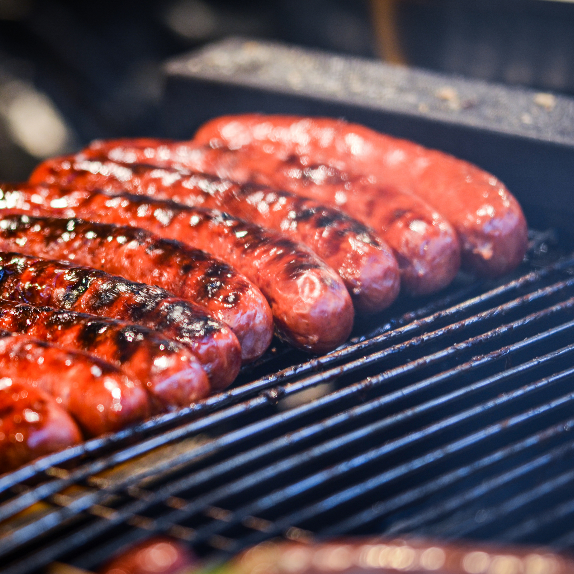 Rindswürstchen auf dem Grill