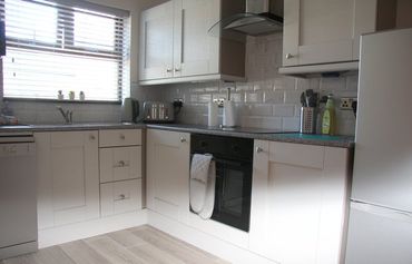 Apartment 4 kitchen Apartment 4 kitchen