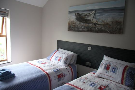 image of 2 single beds in the ulster apartments