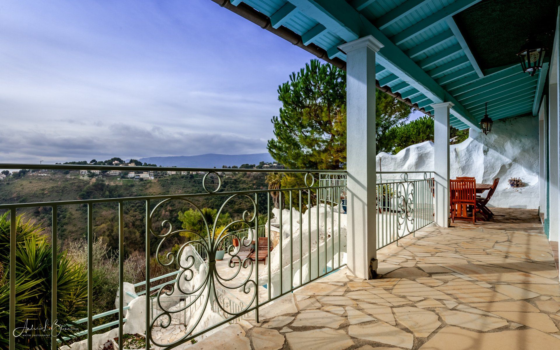 © André LeBlanc, Extérieur d'une villa pour Home on Riviera à Nice