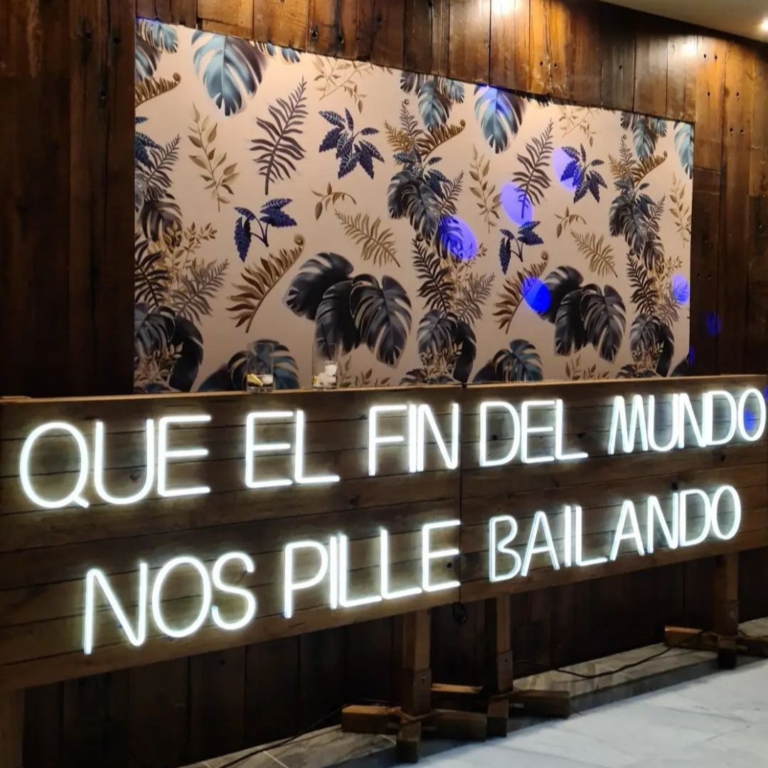 Que el fin del mundo nos pille bailando