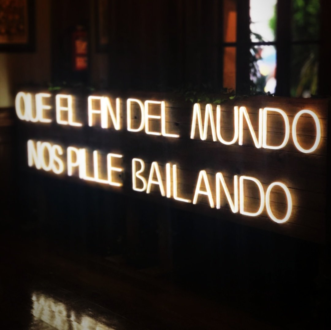 Que el fin del mundo nos pille bailando