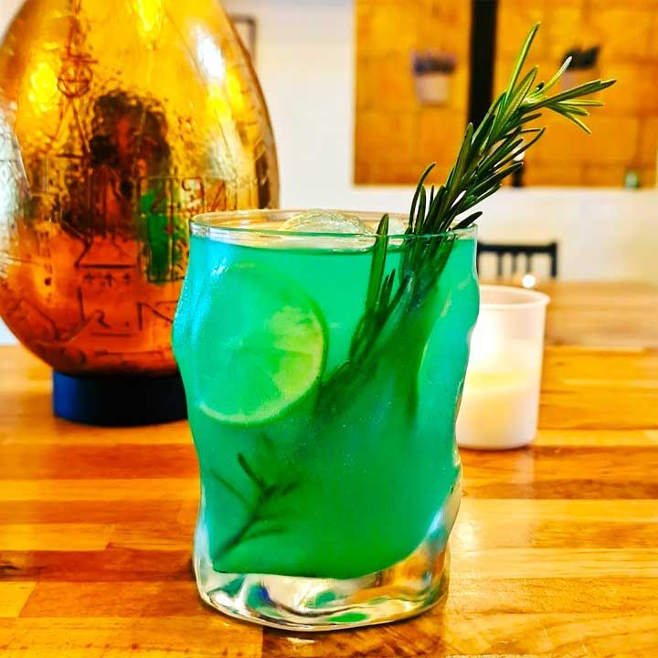 Bebidas TemáticasBatidos y Cócteles