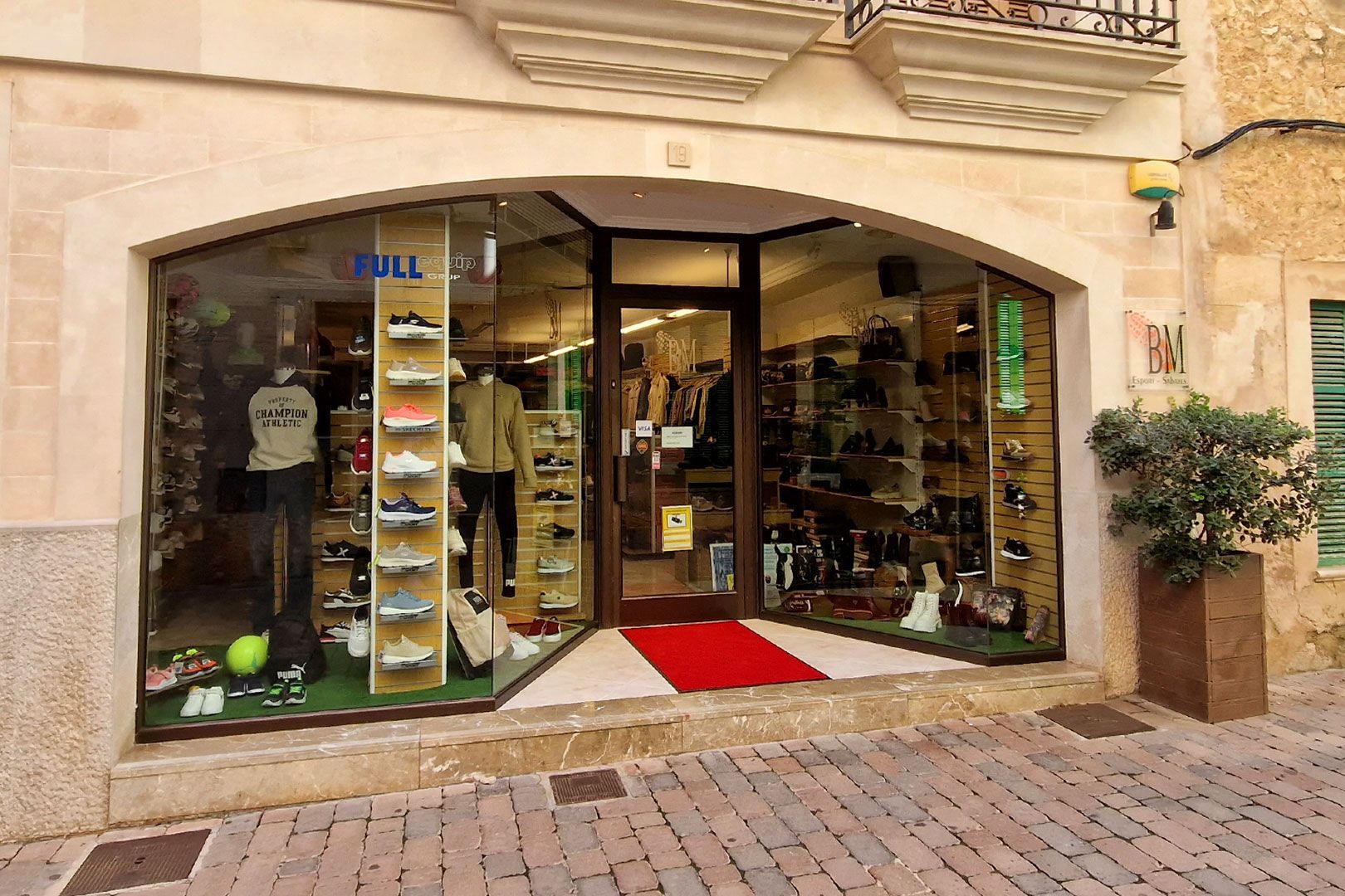 BM Sport i Sabates - Zapatería y tienda local en Porreres zapatería Porreres tienda local de zapatos, deportivas, complementos, ropa, artículos deportivos