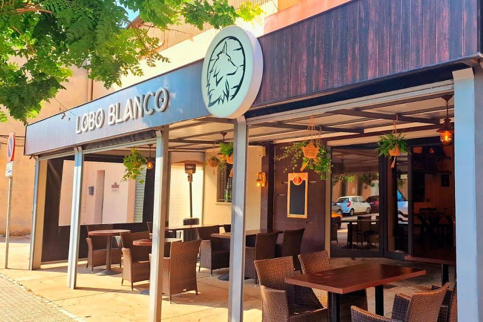 Taberna Lobo Blanco