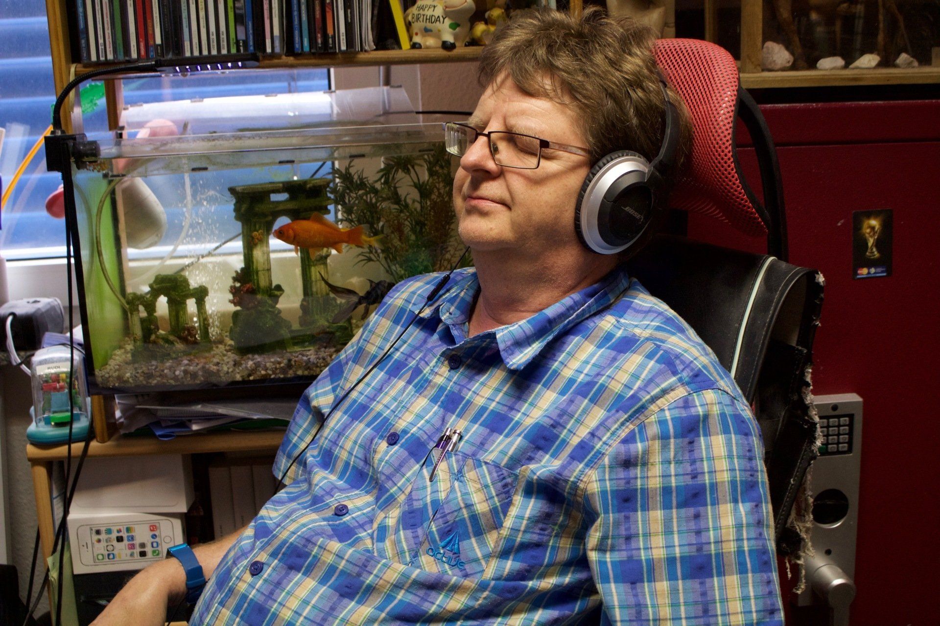 Bin gerade auf Empfang. Bitte keine Störung! Bin gerade auf Empfang. Bitte keine Störung!