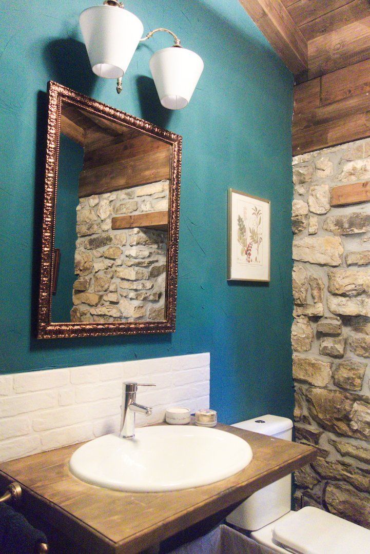 Baño verde epoca casa rural
