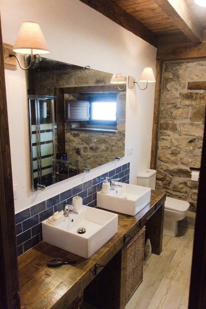 Baño doble pila y gran espejo