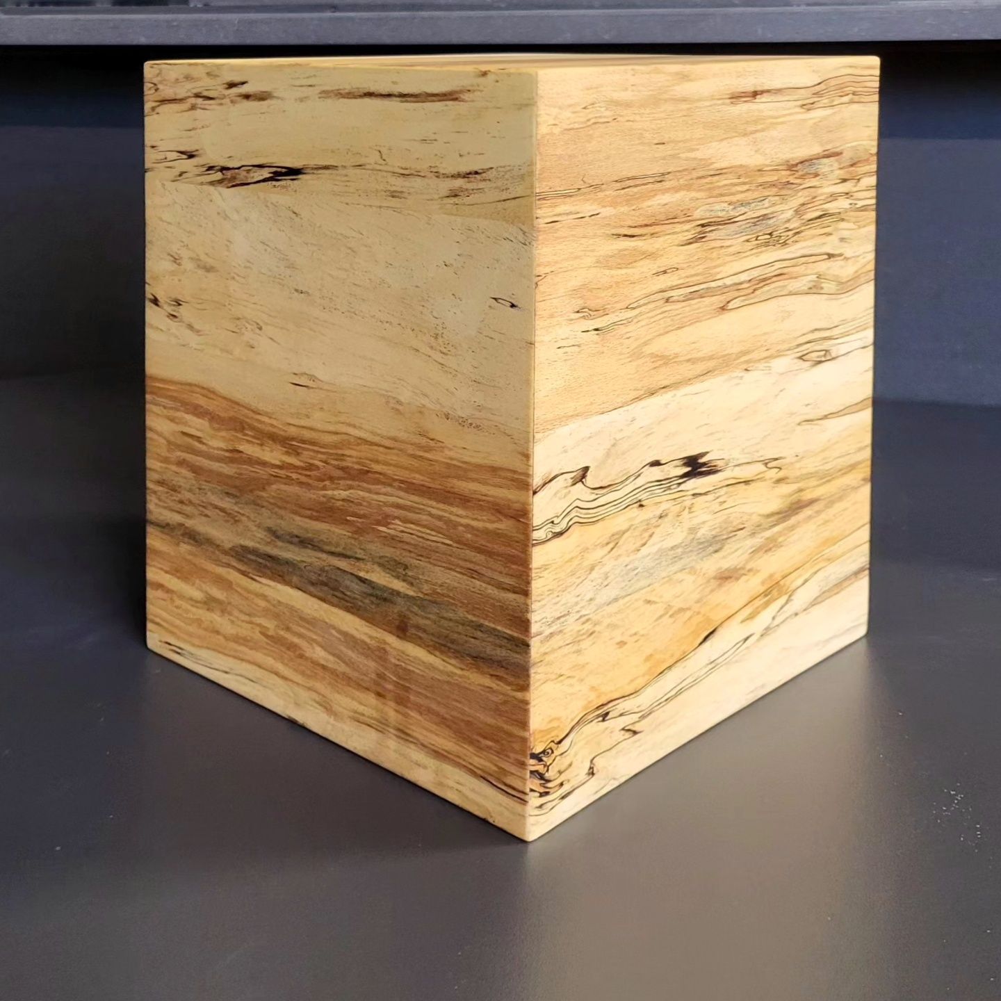 FriedWald GmbH, Urne, Rehau, Massivholz, Schmuckurne, Holzurne, Ruhewald, Waldfriedhof, Naturfriedhof, Bestattung