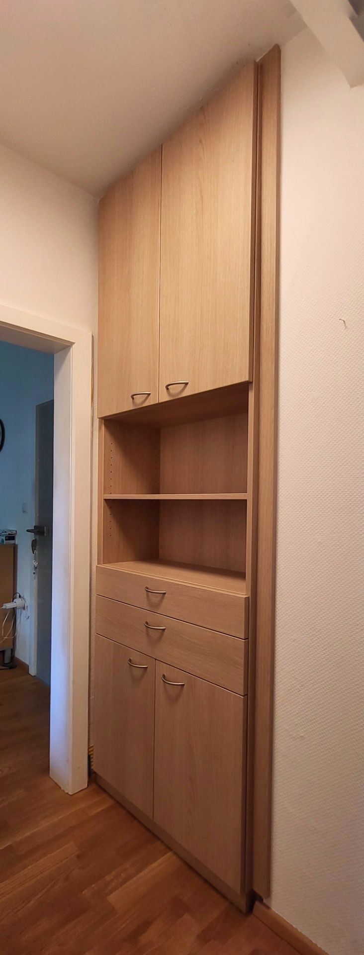 Flurschrank
