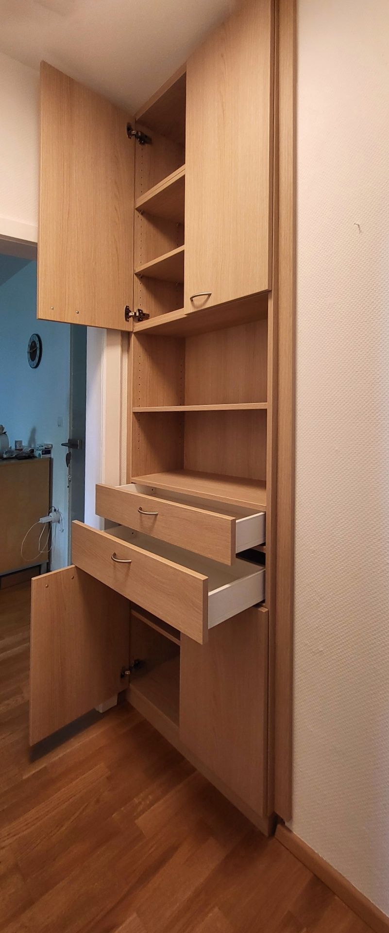 Flurschrank