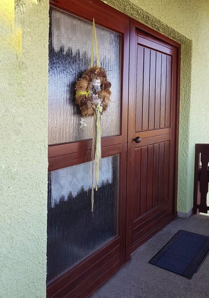 vorhandene Holzhaustür wird ersetzt