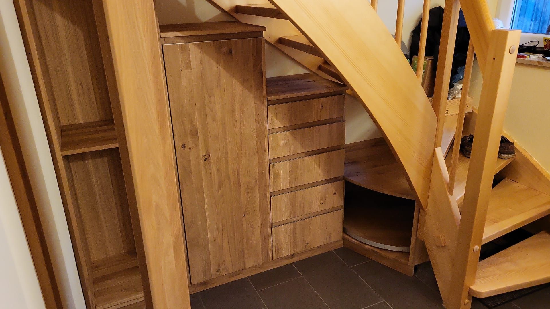 Ausführung in Eiche Massivholz