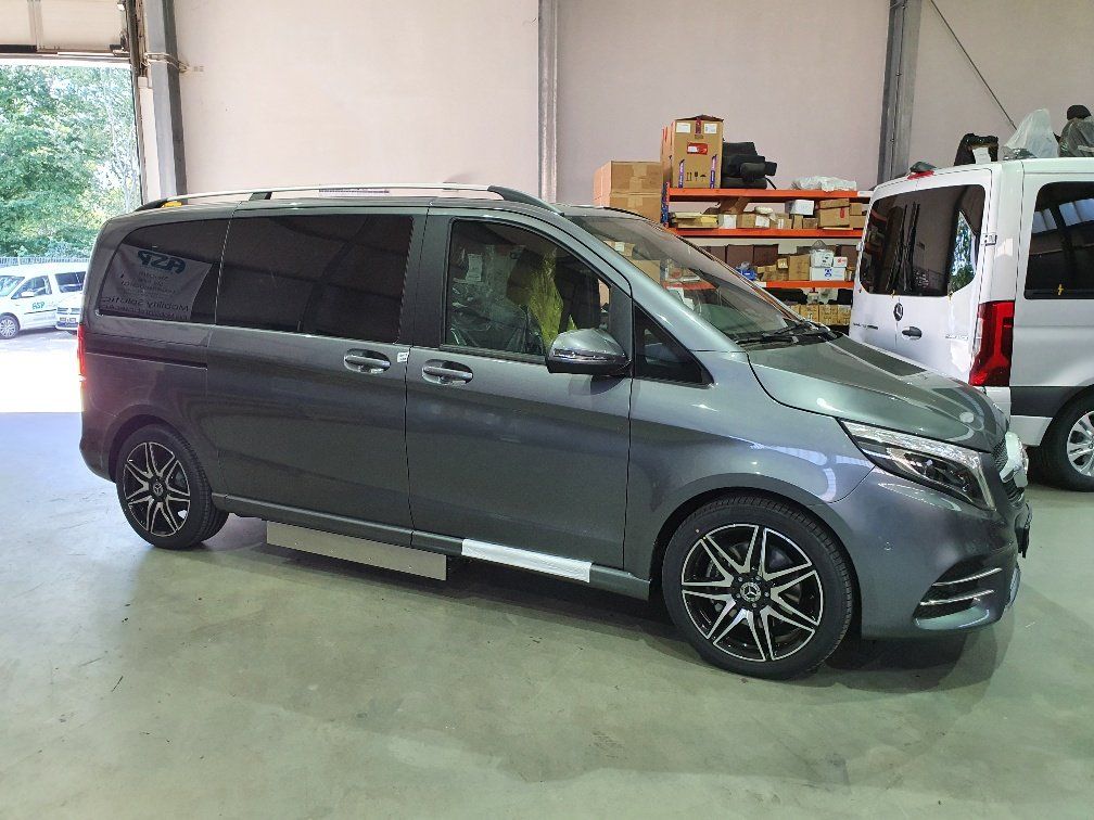 Mercedes Benz V-Klasse mit Kassettenlift AMF K90 Active