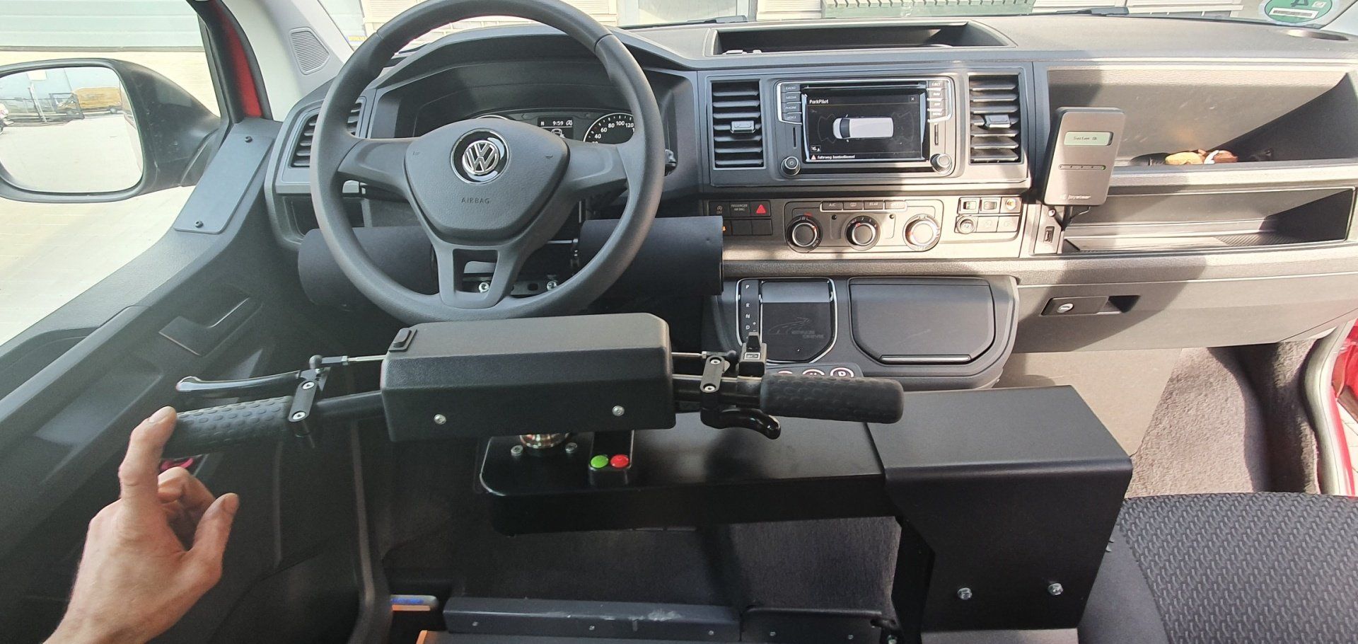 Joysteer KFZ Umbau VW T6 mit Fahrradlenker Joysteer KFZ Umbau mit Fahrradlenker