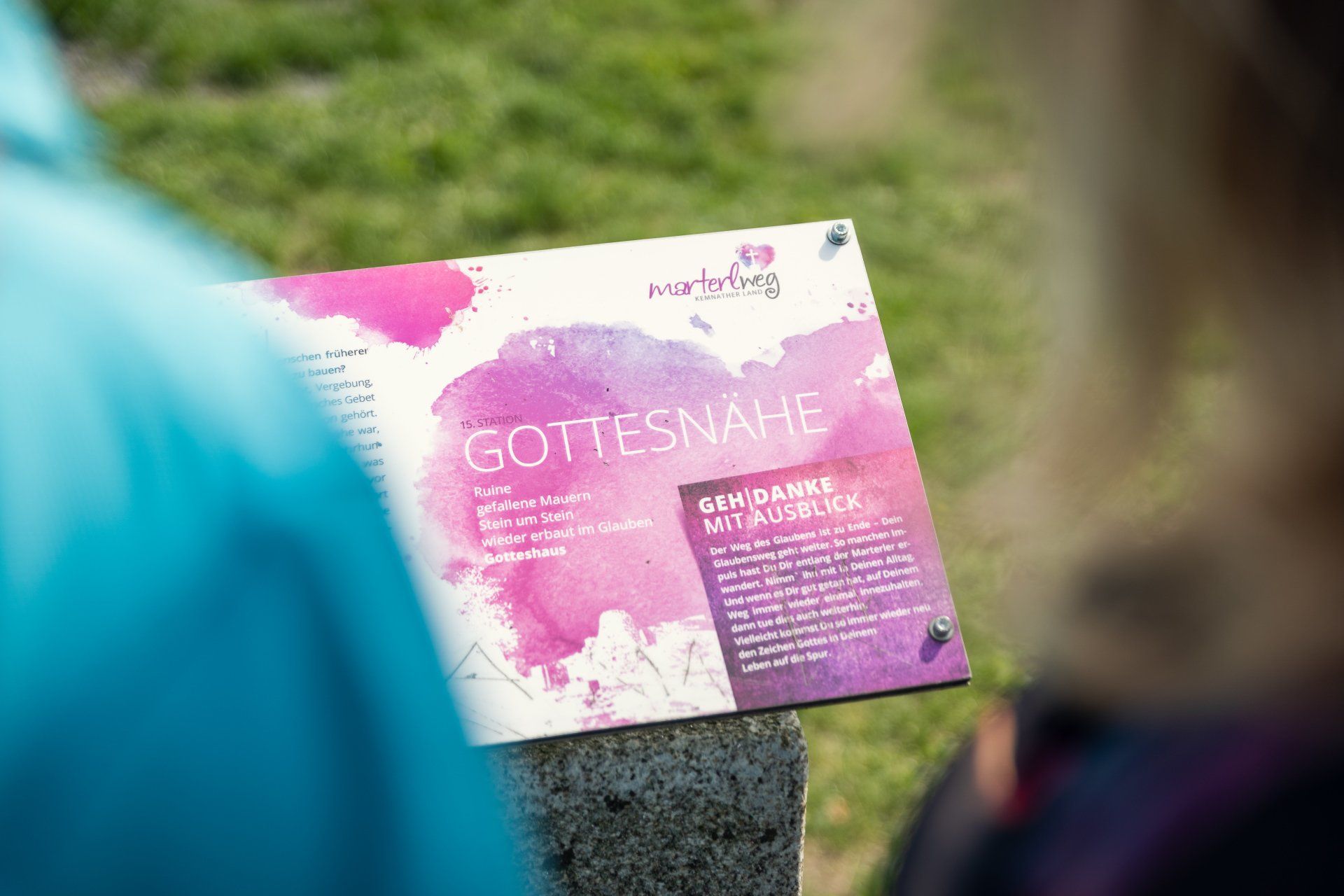 Der Marterlweg Waldeck ist ein Weg des Glaubens mit 15 Impulsstationen. Er führt unter anderem über den Schlossberg Waldeck zur historischen Burgruine.