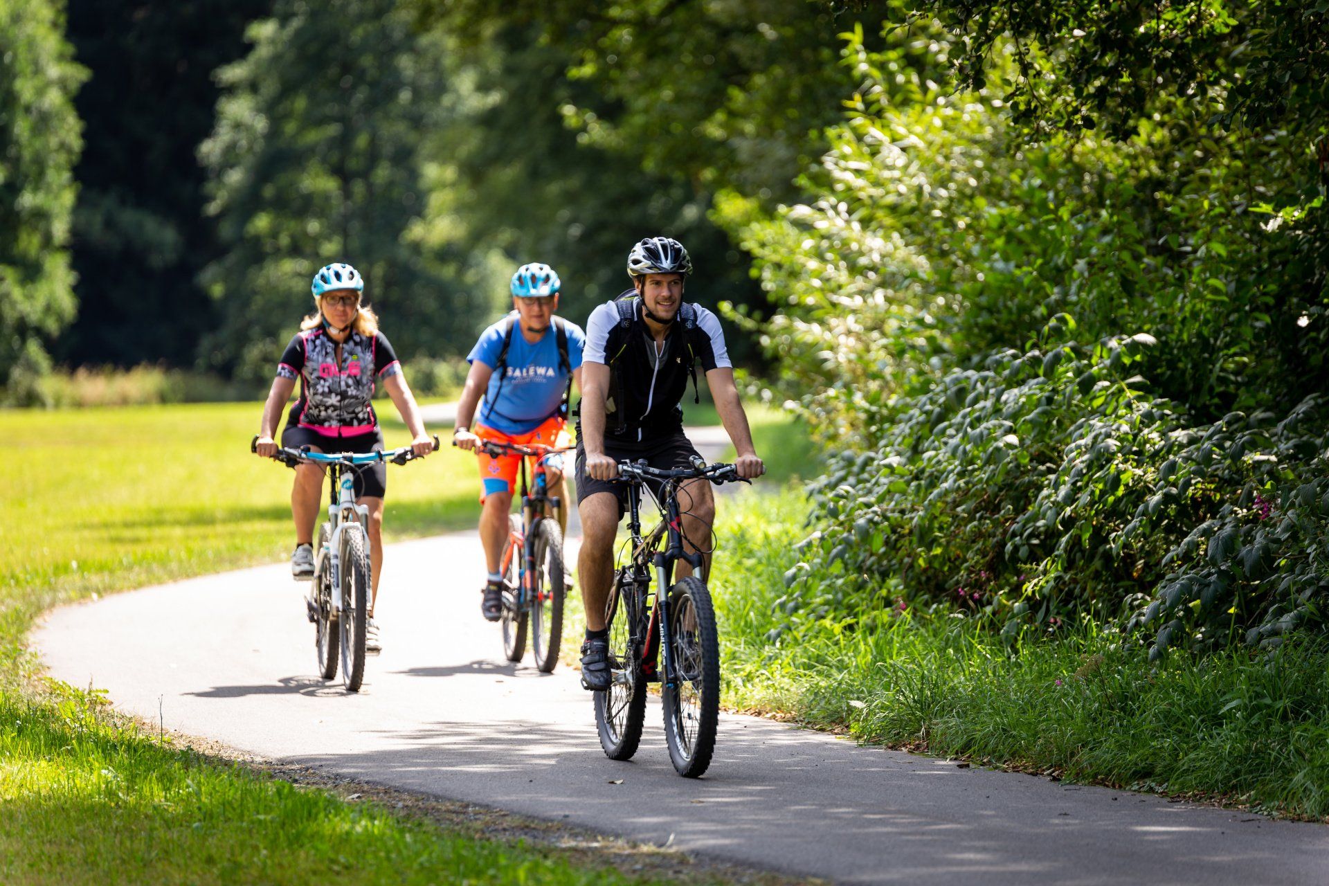 Steinwald-Radweg im Naturpark Steinwald entlang von Wiesau, Fuchsmühl, Waldershof, Fich