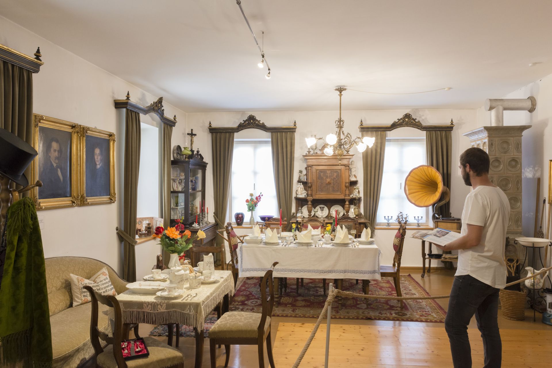 Porzellan, Stifltand, Waldsassen, Stiftlandmuseum, Steinwald, Porzellanstraße, Porzellanindustrie, Porzellan Ausstellung