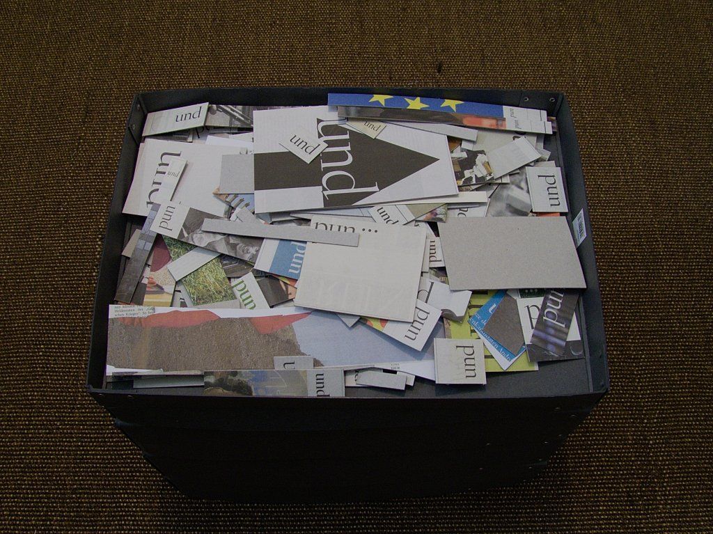 und-Sammlung. Zeitungsausschnitte, Tagesspiegel. Auf Pappe kaschiert und sortiert.