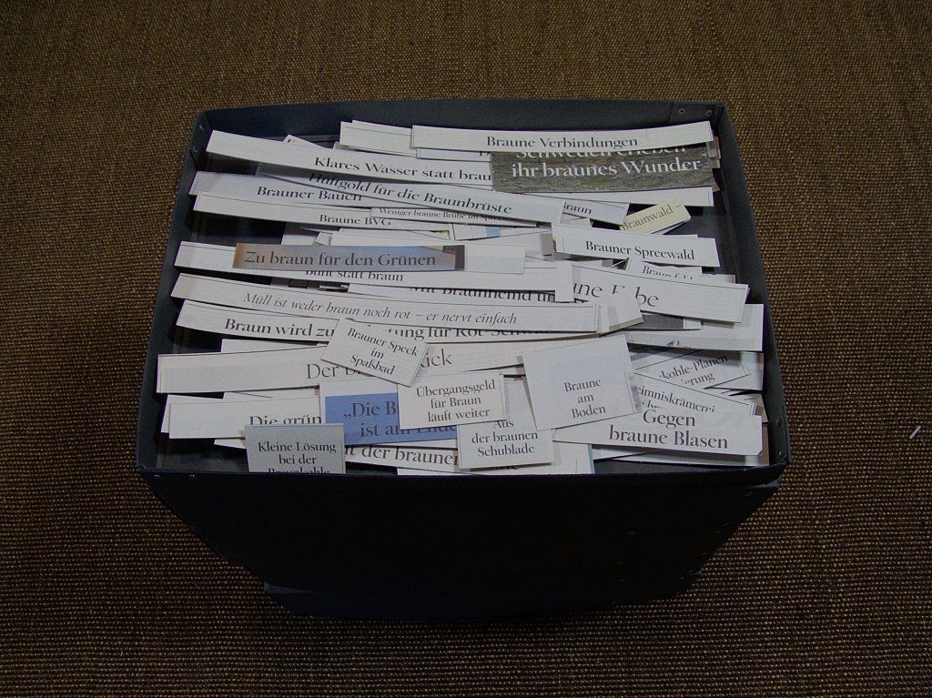 braun-Sammlung. Zeitungsausschnitte, Tagesspiegel. Auf Pappe kaschiert und sortiert.