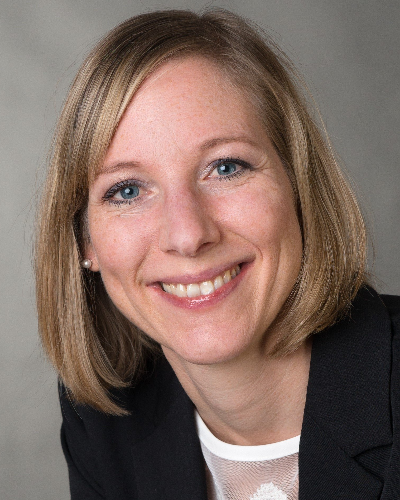 Ernaehrungswissenschafterlin Carolin Mock Ernaehrungsberaterin/DGE Ernaehrungswissenschaftlerin-Carolin-Mock-Ernaehrungsberaterin/DGE-Ernaehrungsberatung-Ernaehrungscoaching-Ottobrunn