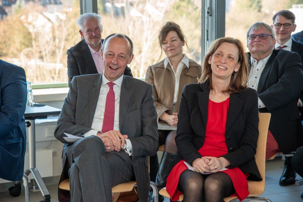 Friedrich Merz und Karin Prien auf einer Veranstaltung