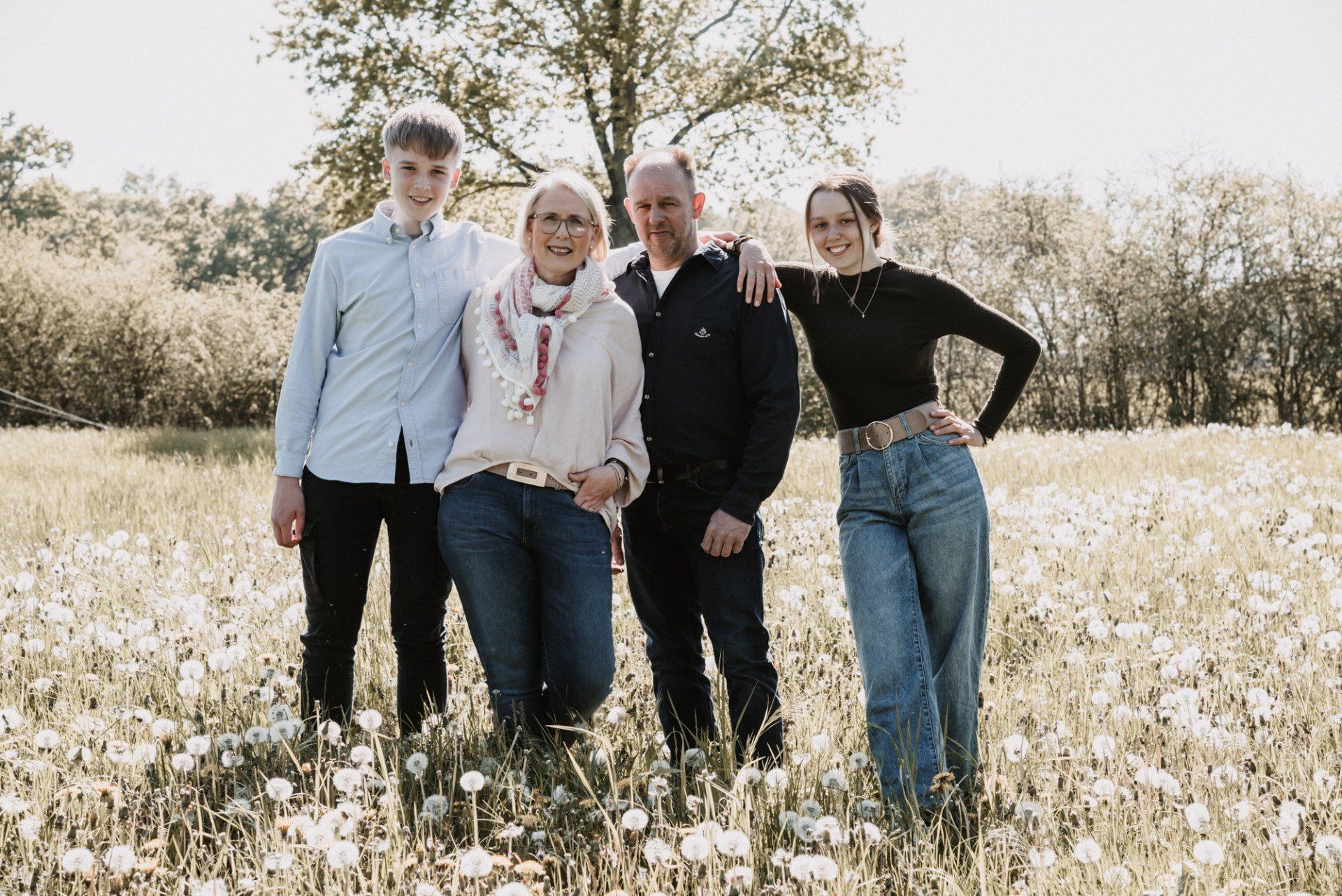 Familie auf Feld Fotograf Kiel